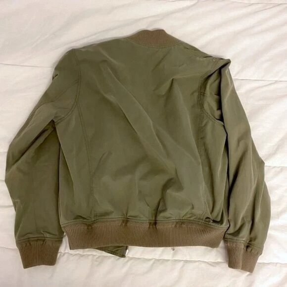 Buck Mason Men’s Oil Cloth Bomber Jacket Size Large Sergeant Air Force Navy - Picture 2 of 8